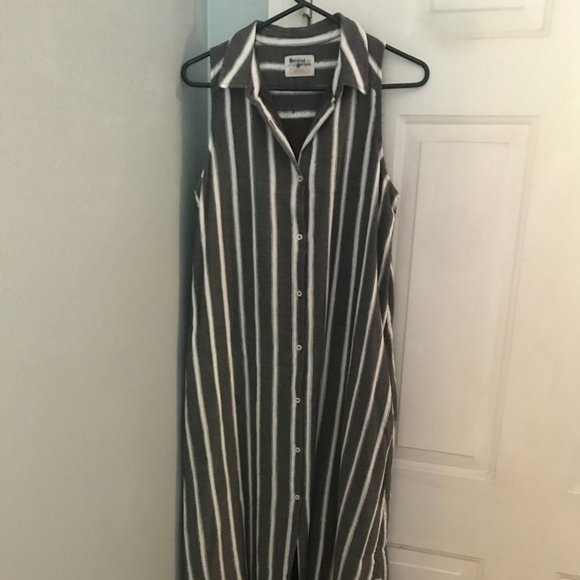 HOLDING HORSES Dresses & Skirts - Holding Horses | Make an Offer | Gray and White Striped Dress